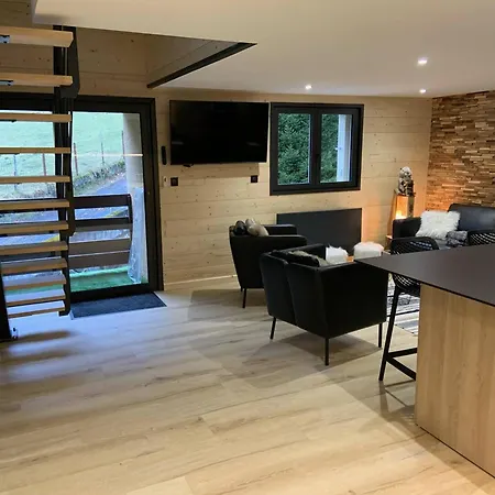 Triplex Moderne Avec Cheminee, Balcon Et Parking A - Fr-1-812-78 דירה *