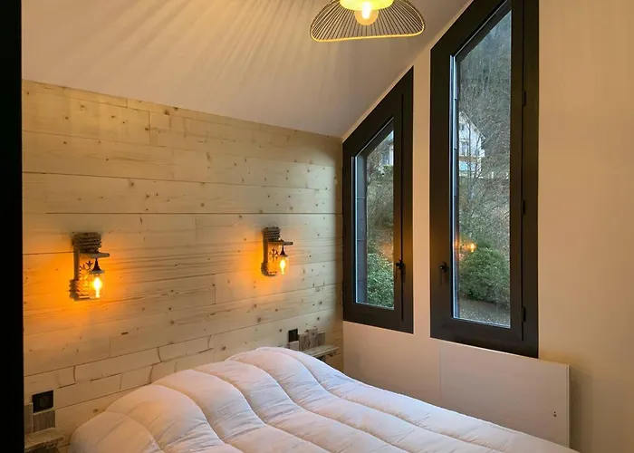 Triplex Moderne Avec Cheminee, Balcon Et Parking A - Fr-1-812-78 Διαμέρισμα Cauterets