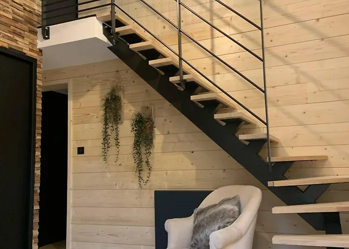 Triplex Moderne Avec Cheminee, Balcon Et Parking A - Fr-1-812-78 *