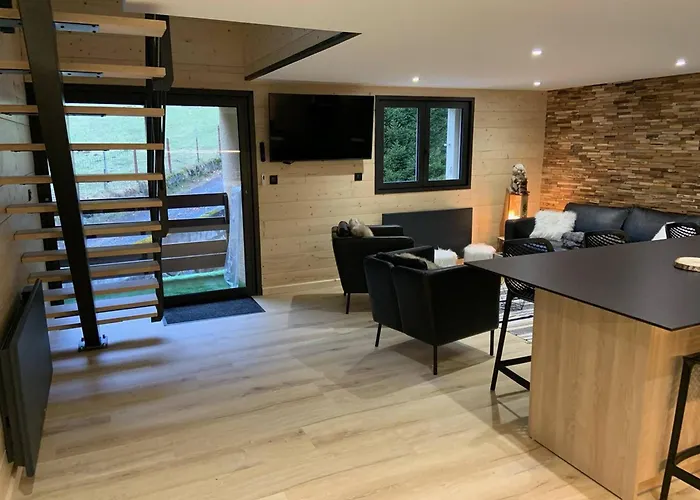 Triplex Moderne Avec Cheminee, Balcon Et Parking A - Fr-1-812-78 Διαμέρισμα *